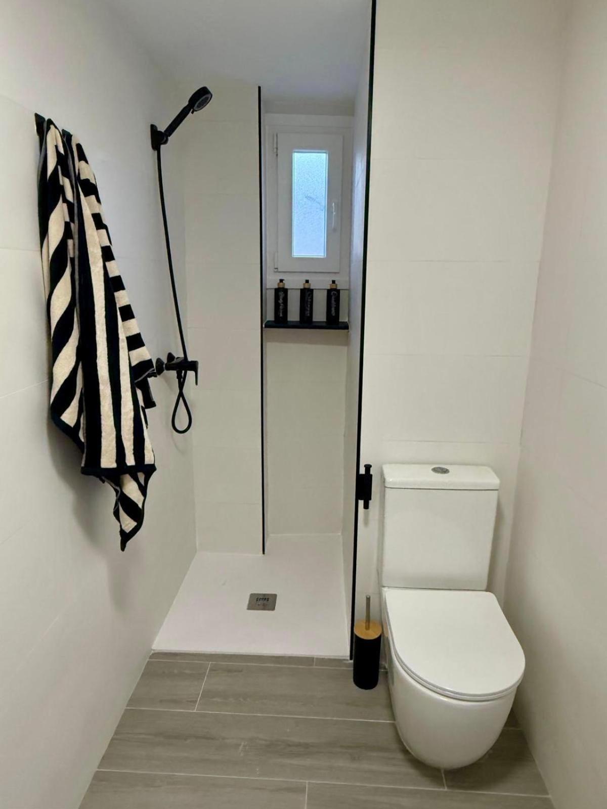 Apartamento Maui Beach En El Palo مالقة المظهر الخارجي الصورة