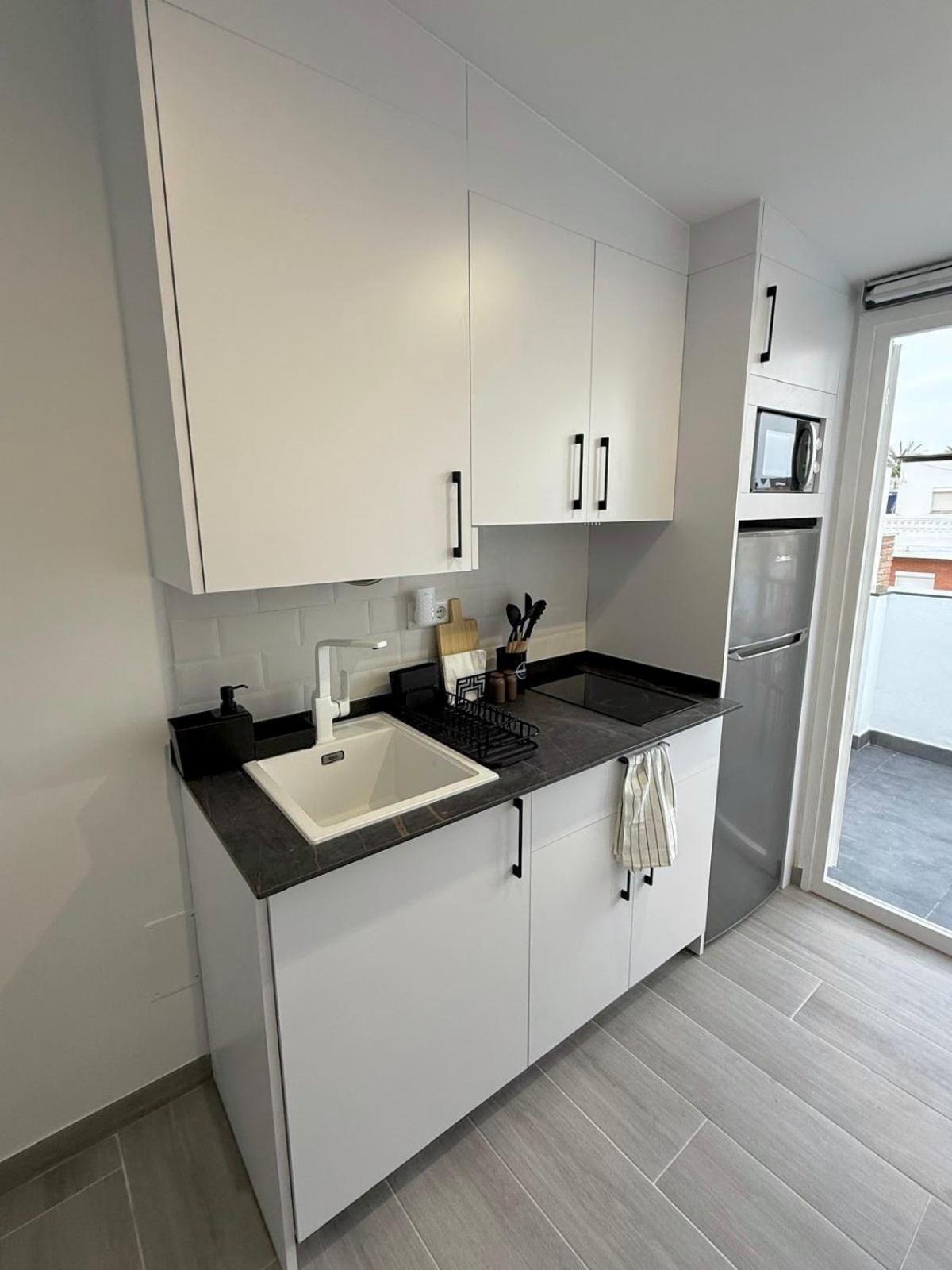 Apartamento Maui Beach En El Palo مالقة المظهر الخارجي الصورة